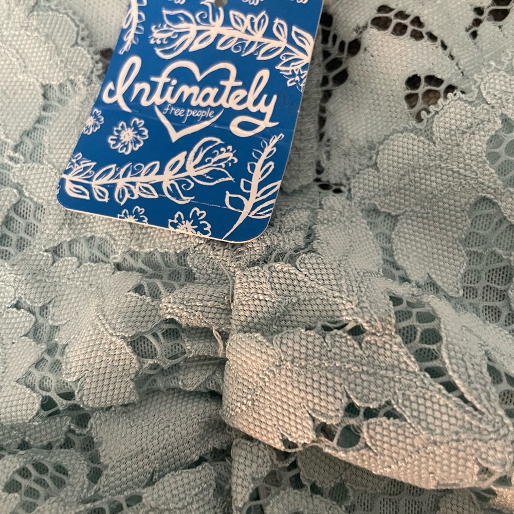 Free People Intimately Lace Brami NWT Small Blue Crop Bralette Top - Picture 4 of 4